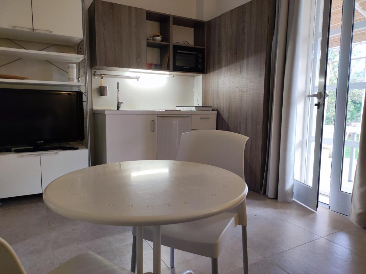 Alimede Apartment Санта Кроче Камерина Екстериор снимка