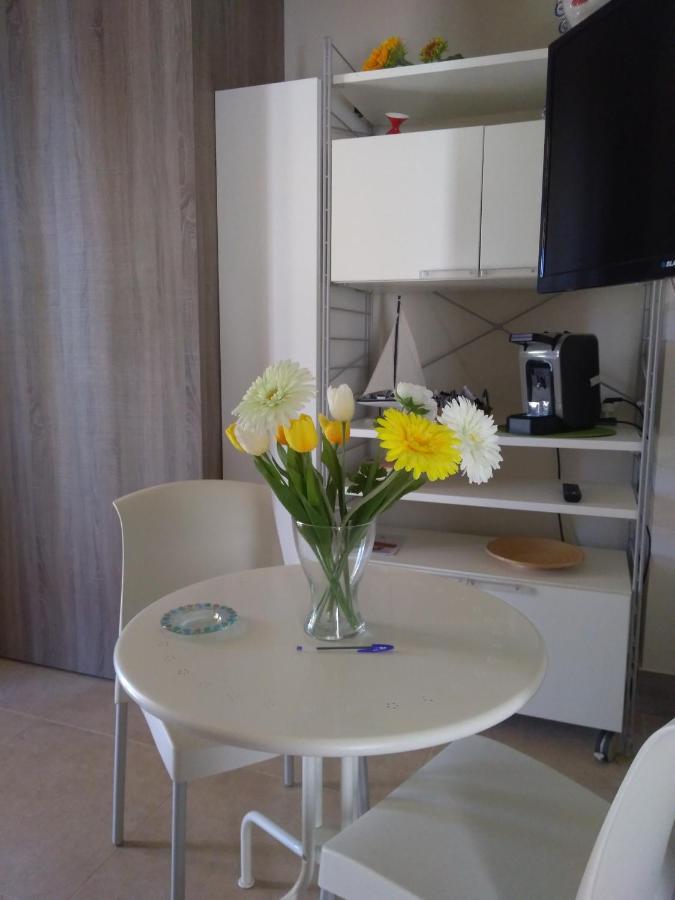 Alimede Apartment Санта Кроче Камерина Екстериор снимка