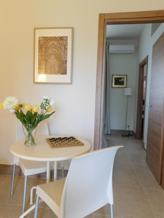 Alimede Apartment Санта Кроче Камерина Екстериор снимка